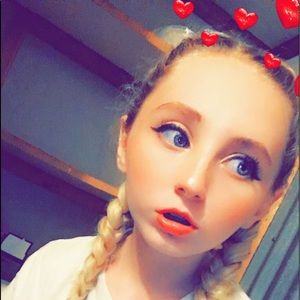 Meet your Posher, Anneliese